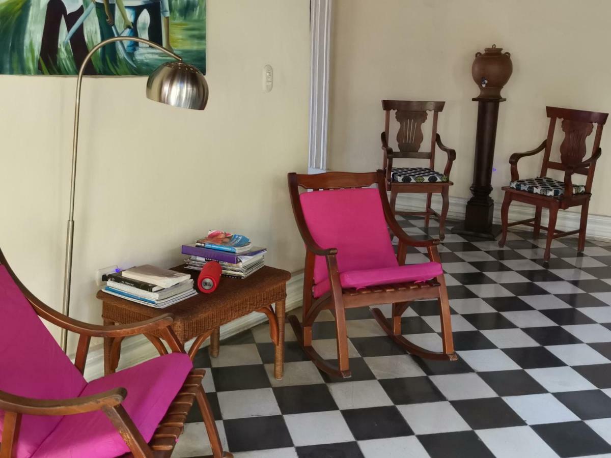 Hotel Casa Cubana Granada Nicaragua المظهر الخارجي الصورة